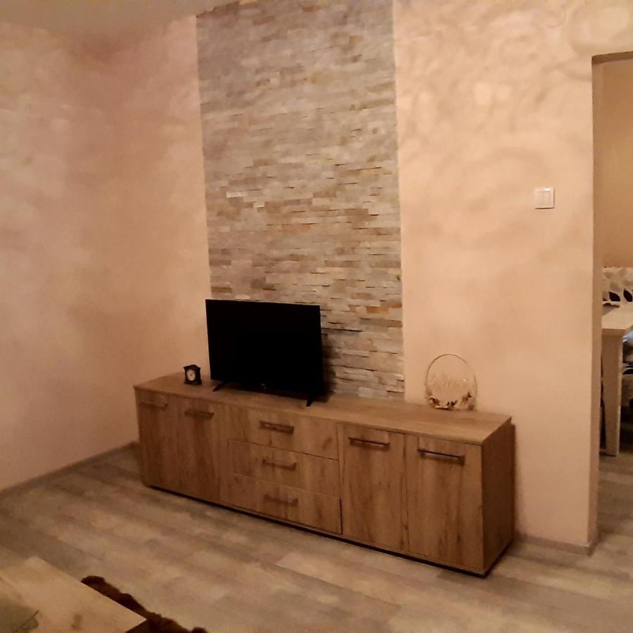 Lux Apartman Čačak Zewnętrze zdjęcie