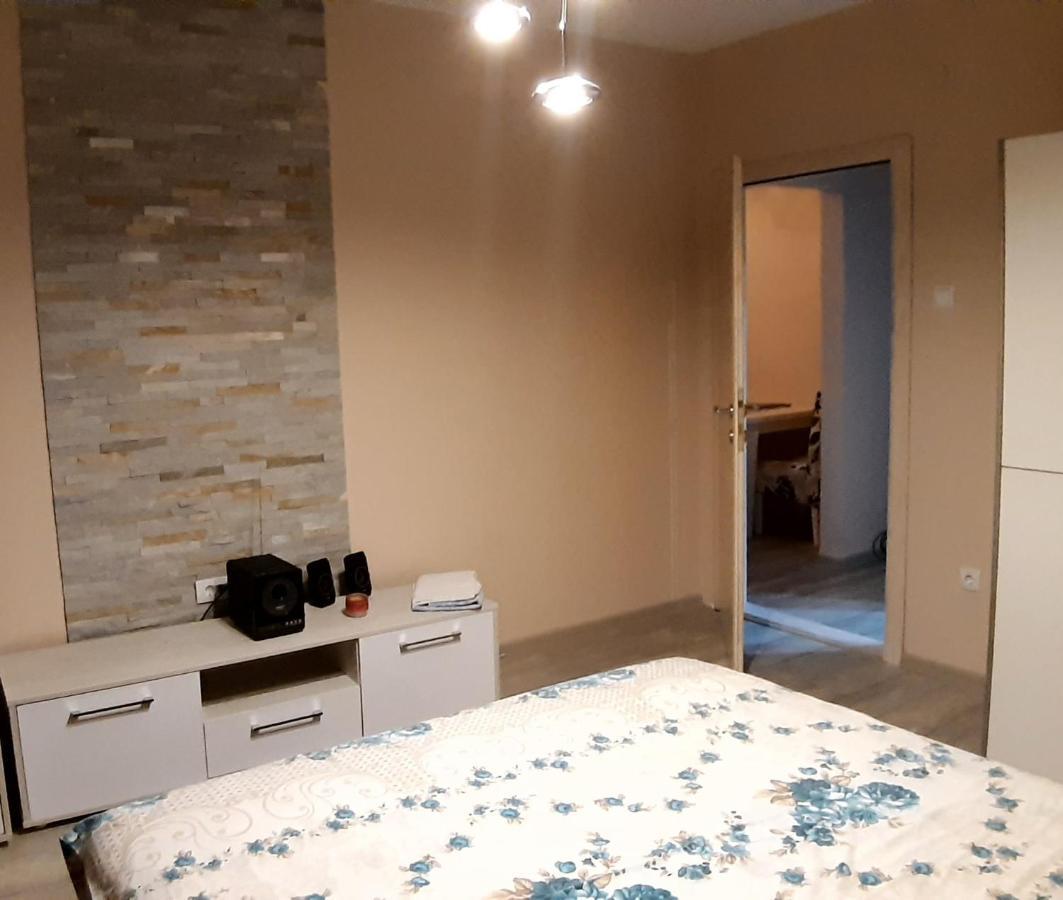 Lux Apartman Čačak Zewnętrze zdjęcie