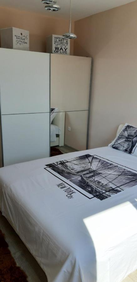 Lux Apartman Čačak Zewnętrze zdjęcie